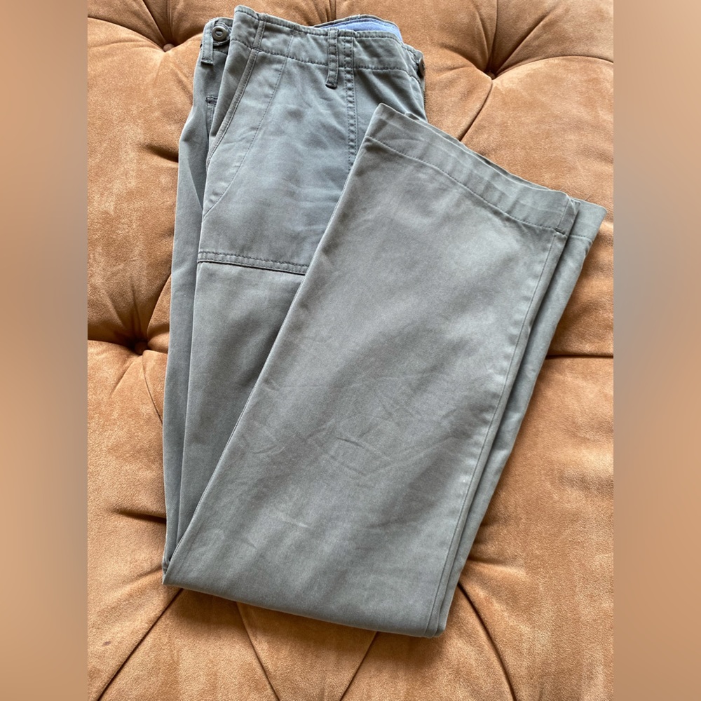 Banana Republic women’s utility chino. Khaki green S4. Lightly used